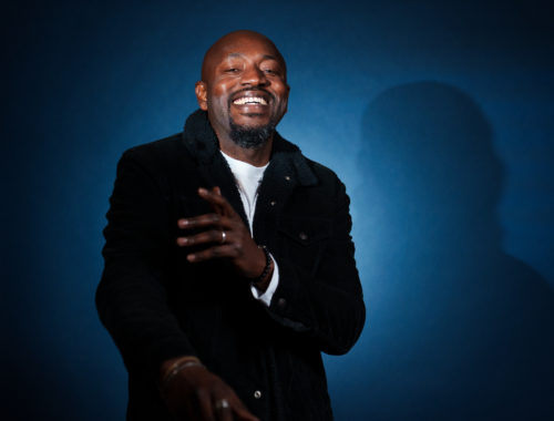 Personne représentant Diofel et interprète du spectacle