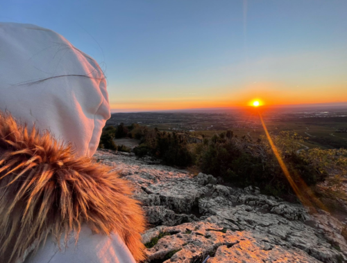 Vue depuis la Roche de Solutré au lever du soleil