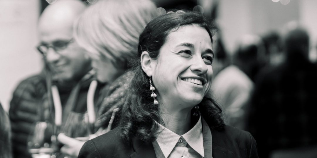 Portrait de Sana Dieudonne, la conférencière.