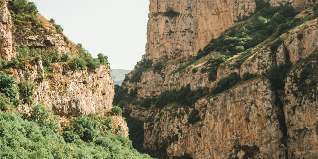 Vue sur la Roche de Vergisson